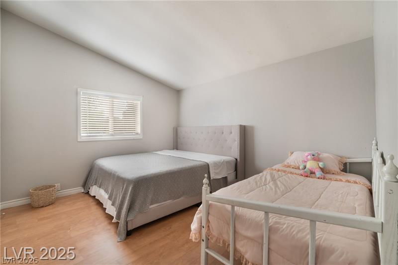 1943 Quintearo Property Photo 16
