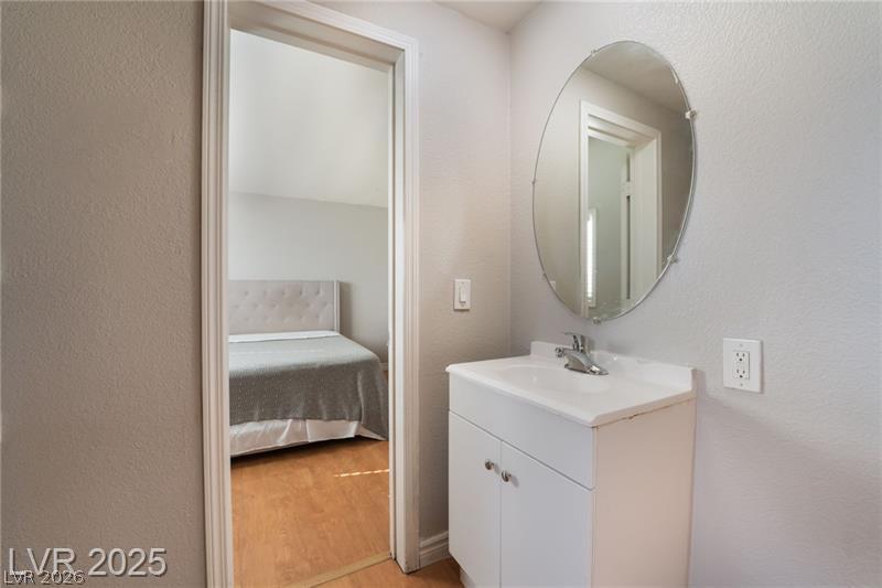 1943 Quintearo Property Photo 23