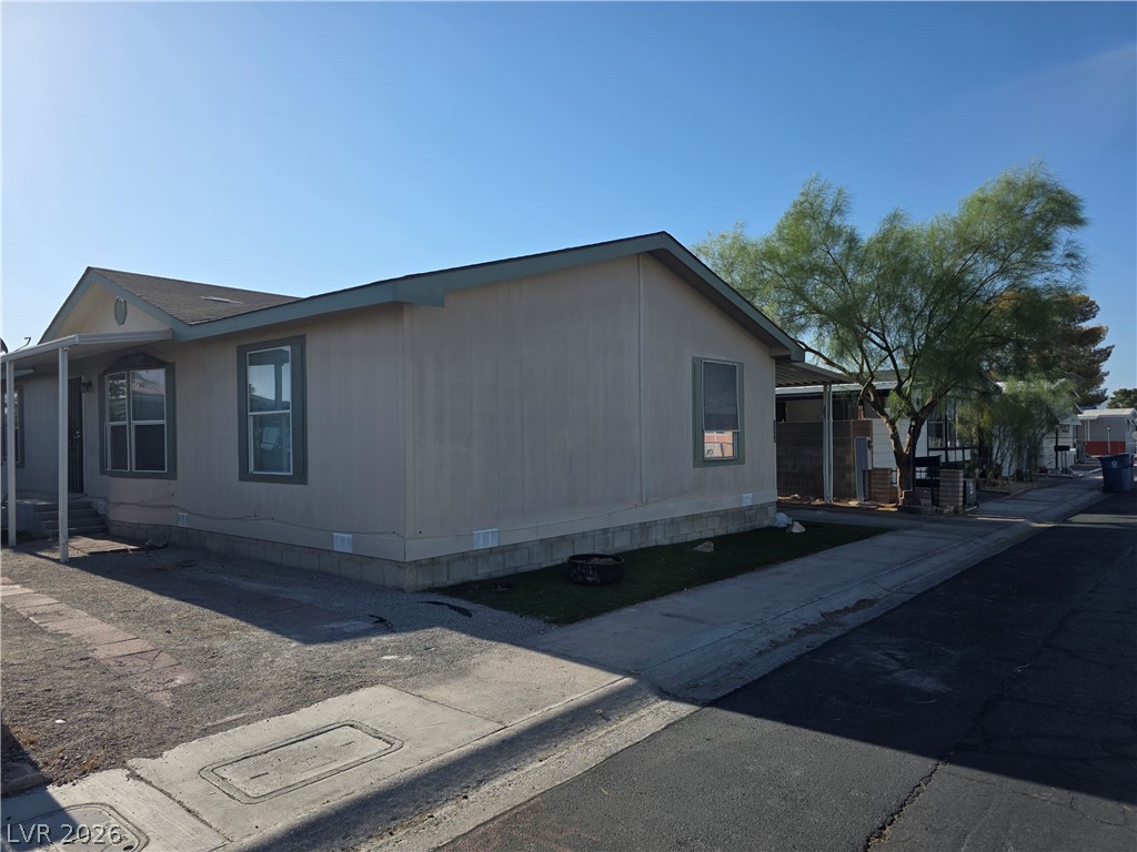3560 Estes Park Drive Property Photo 2