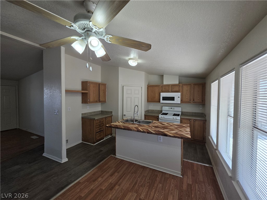 3560 Estes Park Drive Property Photo 18