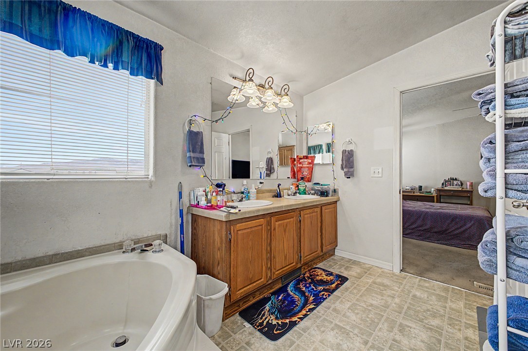 350 East Stagecoach Road Property Photo 15