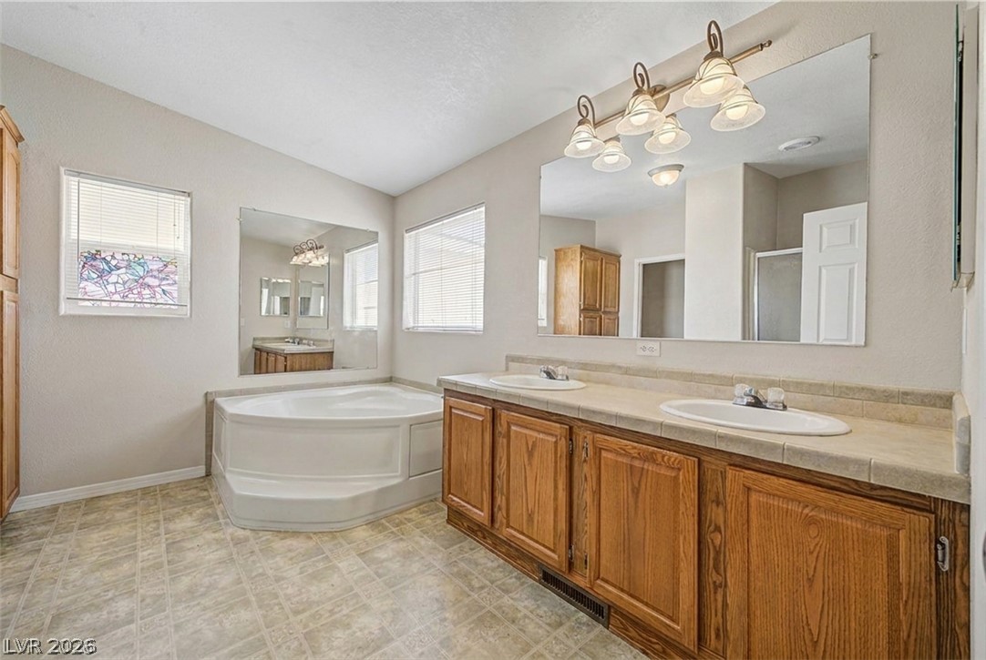 350 East Stagecoach Road Property Photo 16