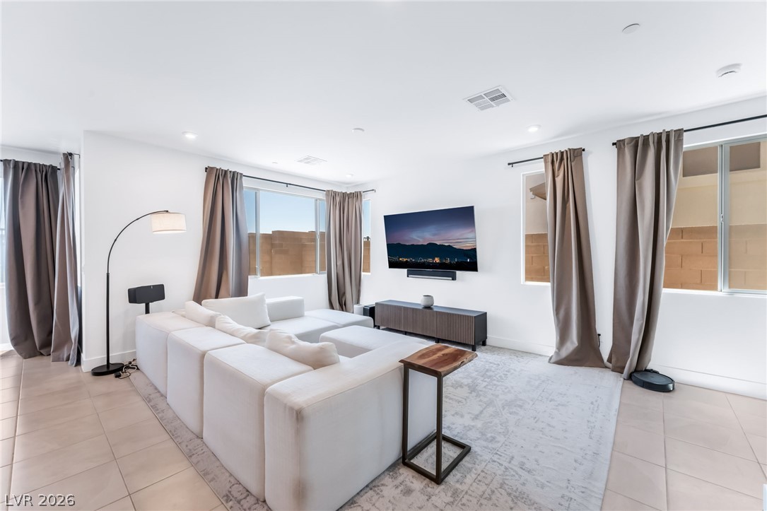 740 Echelon Street Property Photo 3