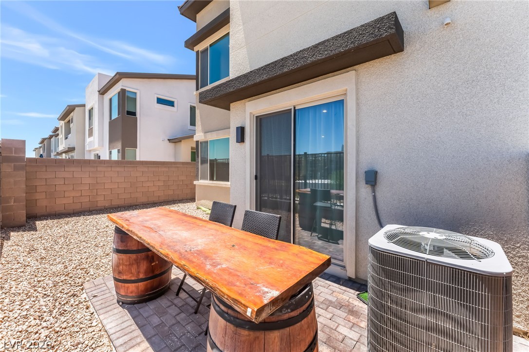 740 Echelon Street Property Photo 29