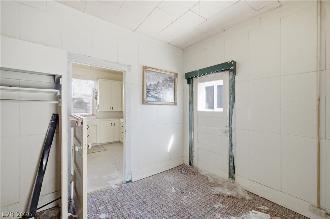 405 West Main Street Property Photo 14