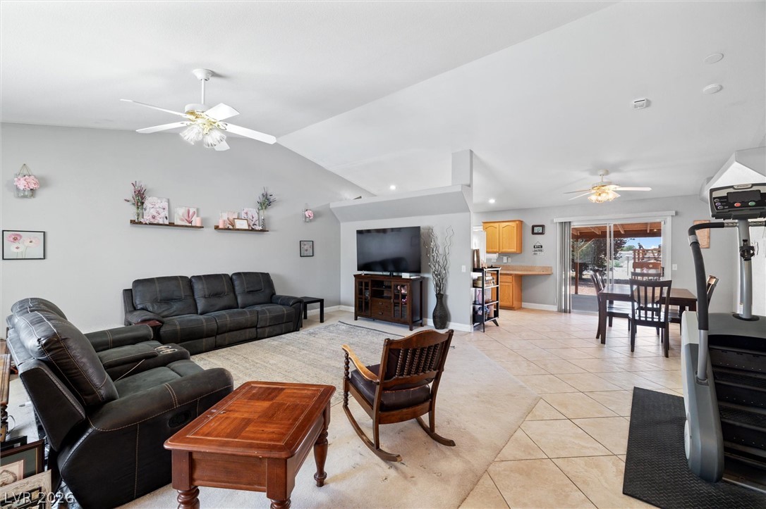 1671 Blackhorn Street Property Photo 5