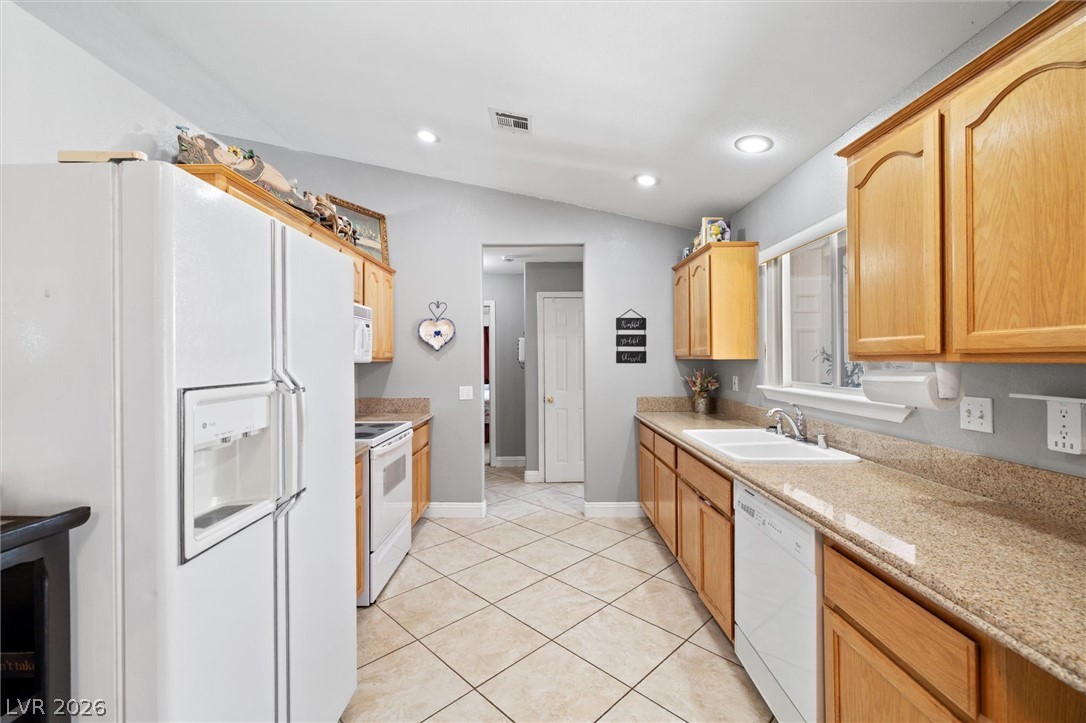 1671 Blackhorn Street Property Photo 12