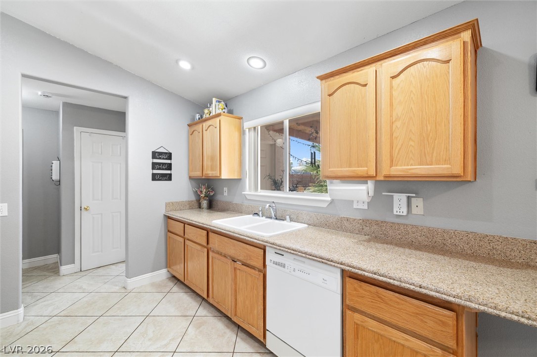 1671 Blackhorn Street Property Photo 14