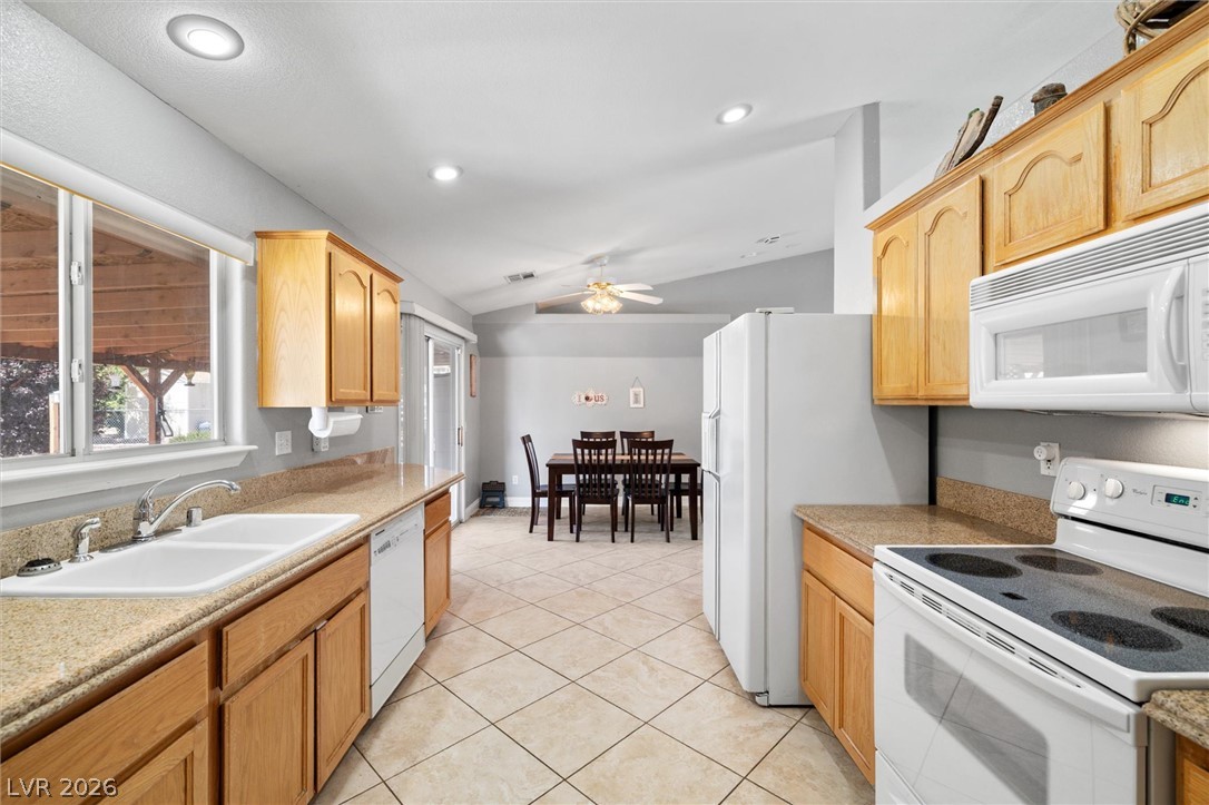 1671 Blackhorn Street Property Photo 15