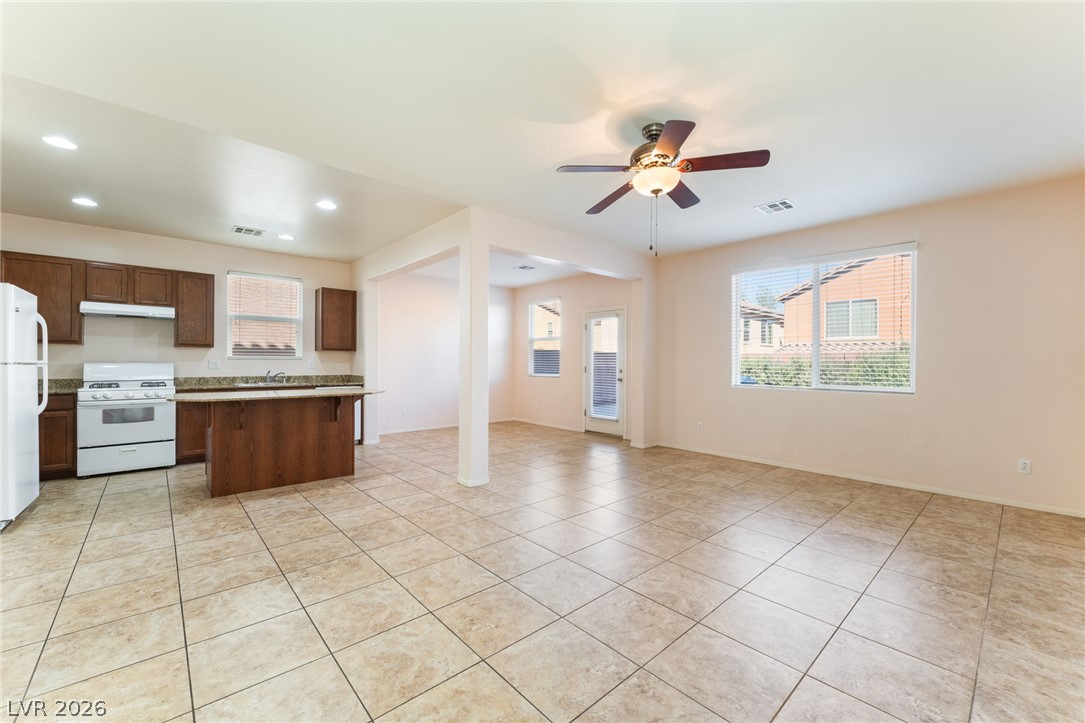 7388 Cobbhan Drive Property Photo 4