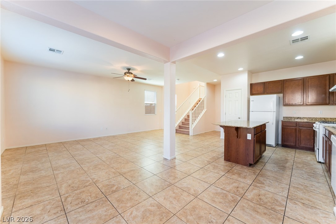 7388 Cobbhan Drive Property Photo 7
