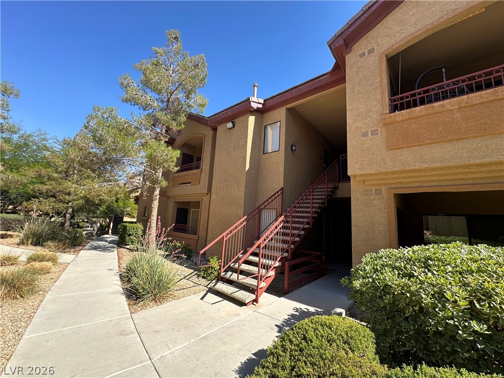 8250 North Grand Canyon Drive 2045 Property Photo 4
