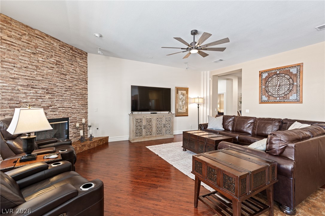 212 Cliff Valley Drive Property Photo 13