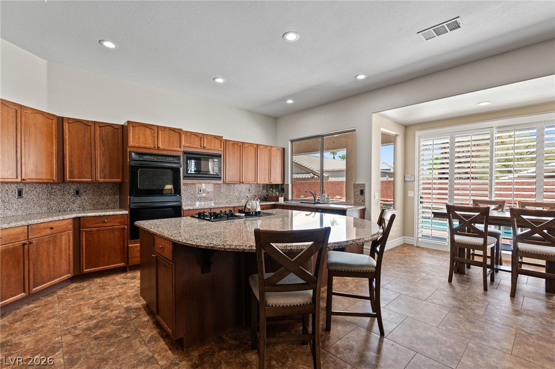 212 Cliff Valley Drive Property Photo 15