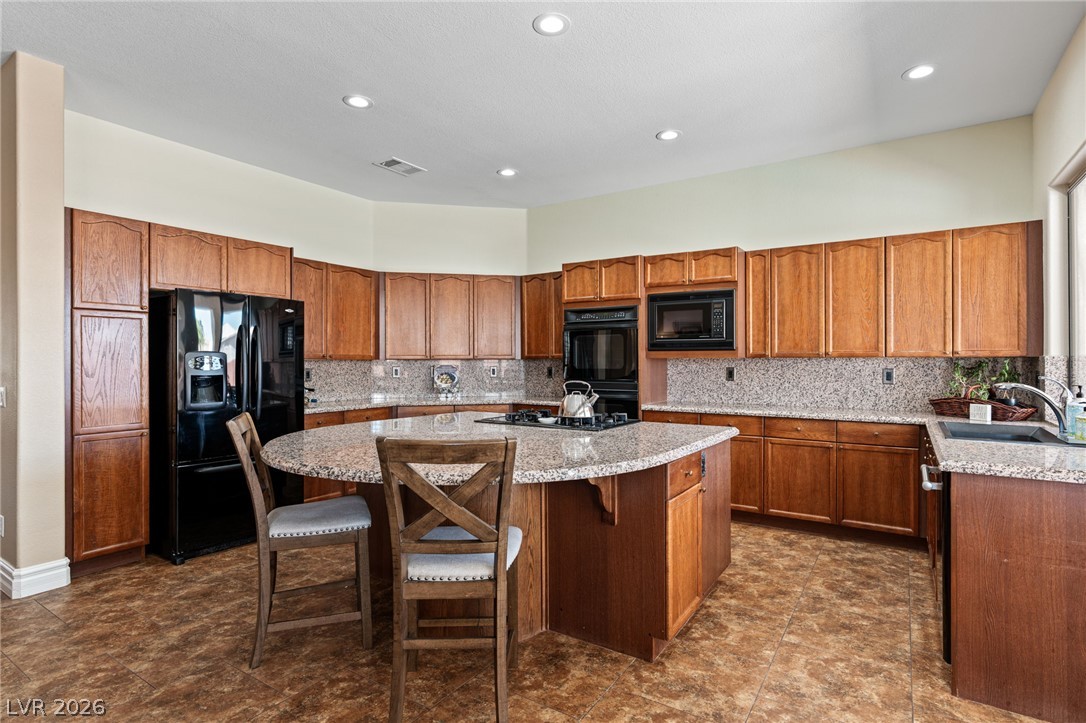 212 Cliff Valley Drive Property Photo 16