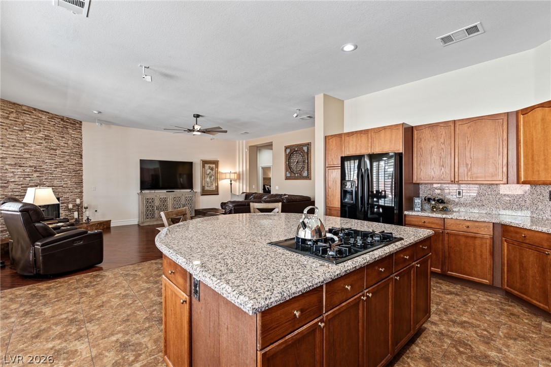 212 Cliff Valley Drive Property Photo 19