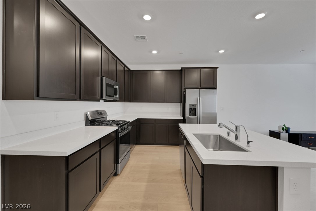 1526 Eva Crossing Place