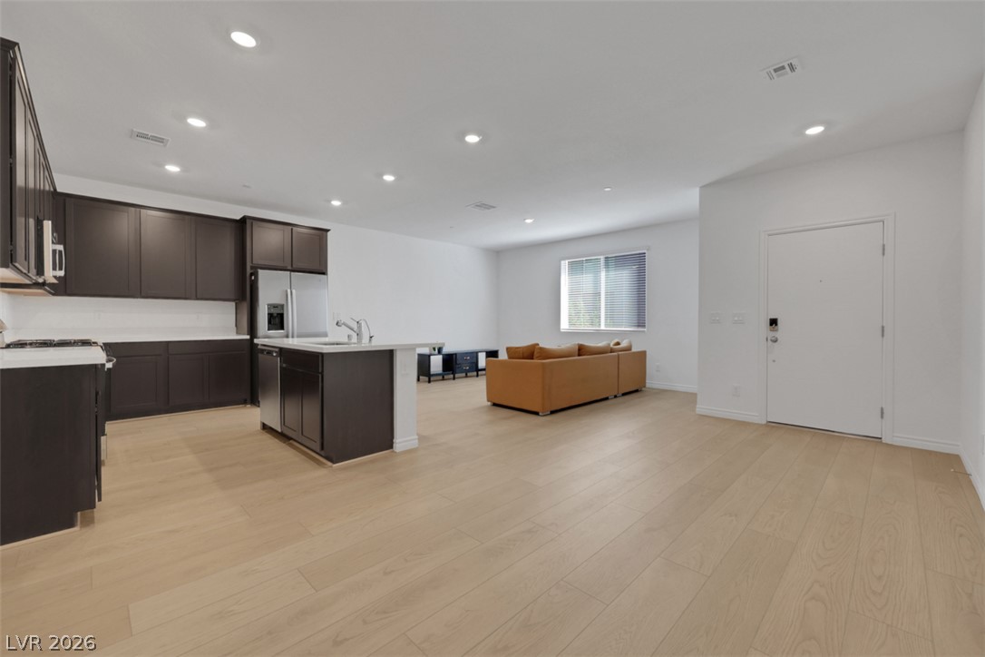 1526 Eva Crossing Place Property Photo 5