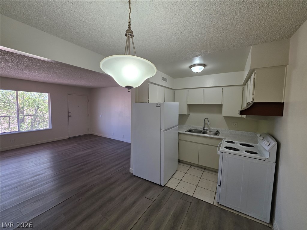 615 South Royal Crest Circle 10 Property Photo 29