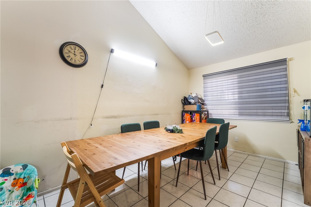 5201 Spencer Street Property Photo 9