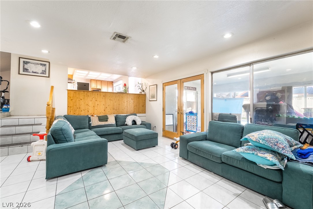 5201 Spencer Street Property Photo 19