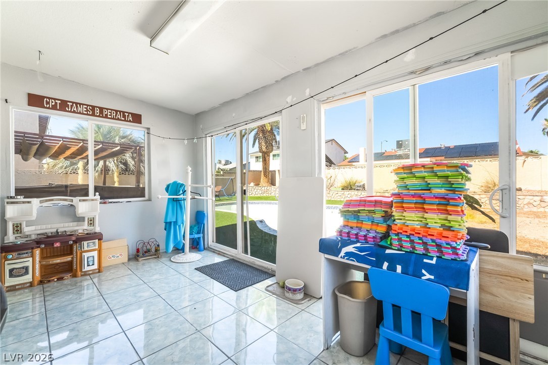 5201 Spencer Street Property Photo 21