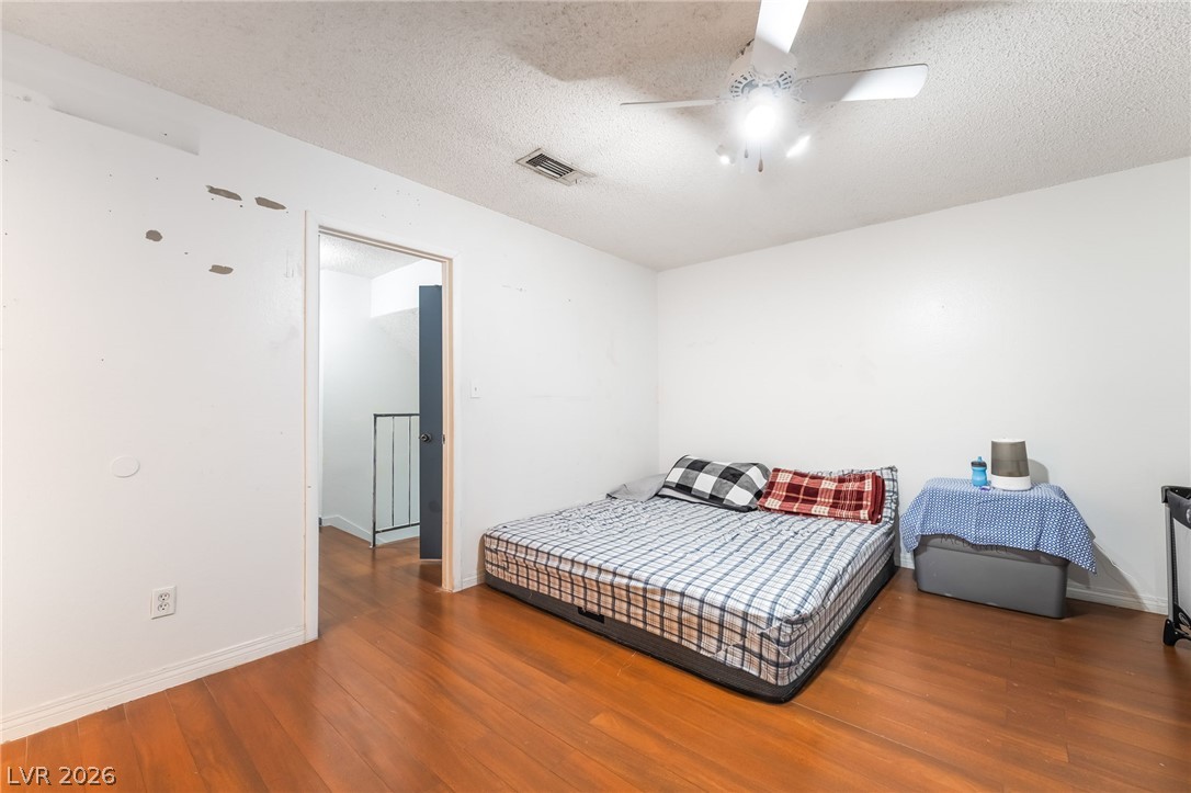 5201 Spencer Street Property Photo 23