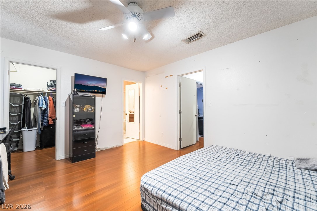 5201 Spencer Street Property Photo 24