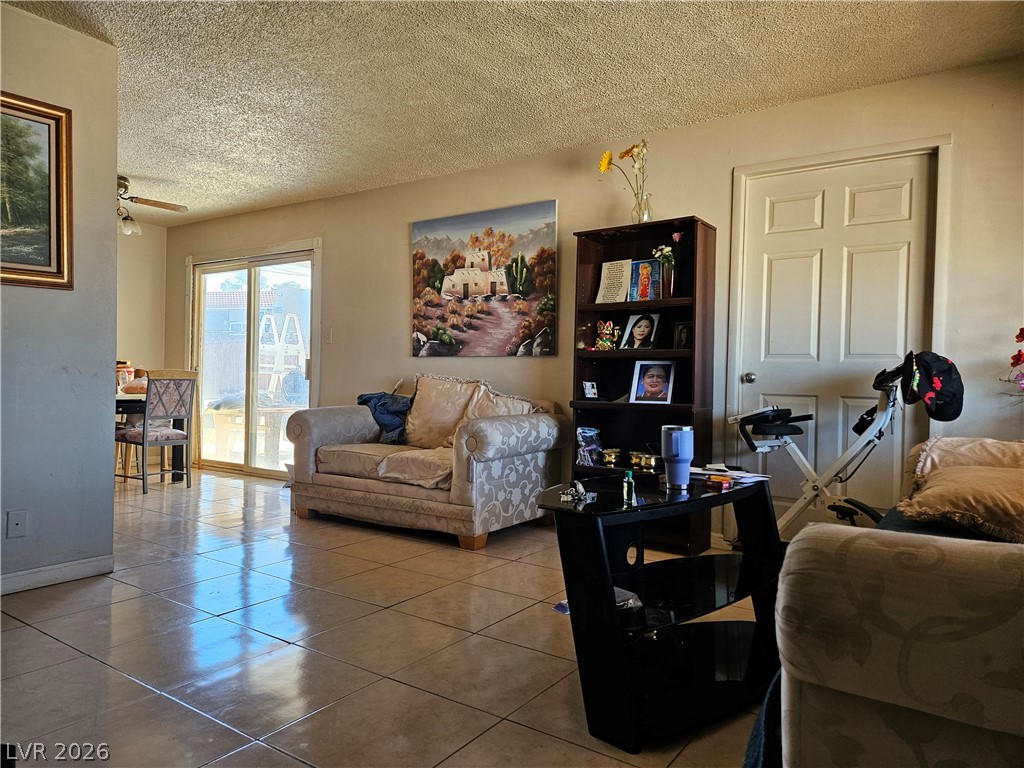 6545 Casada Way Property Photo 4