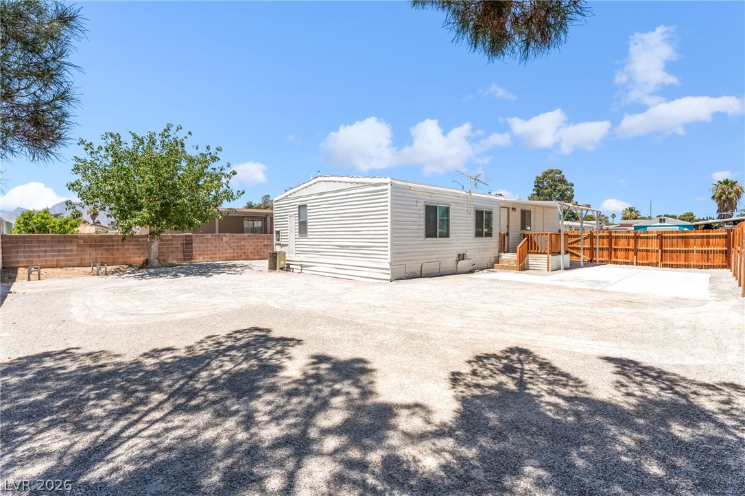 6437 Delphinium Avenue Property Photo 4