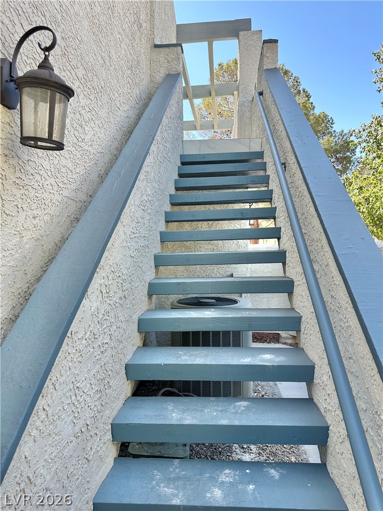 2716 Lodestone Drive Property Photo 7