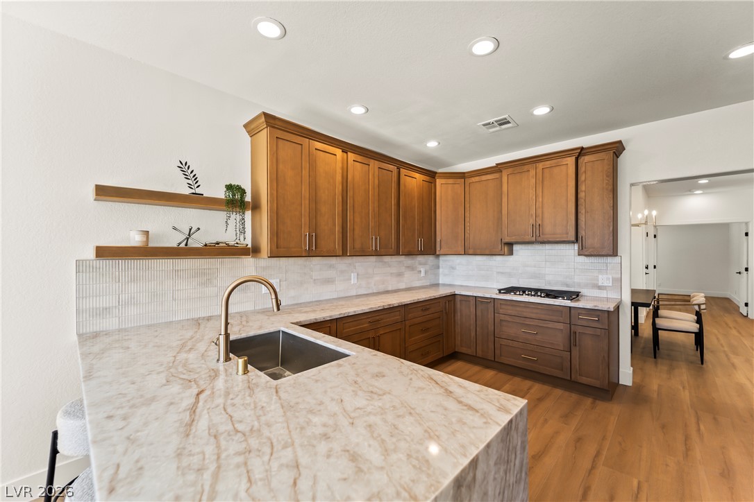 8921 Diamond Falls Drive Property Photo 4