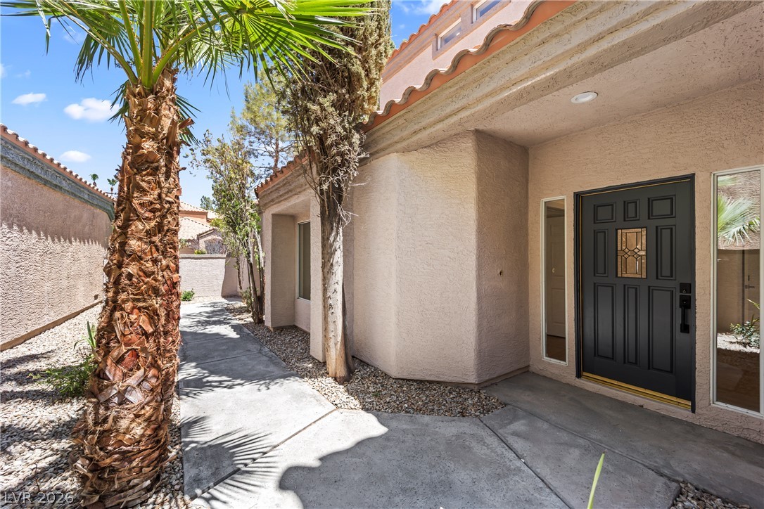 8921 Diamond Falls Drive Property Photo 32