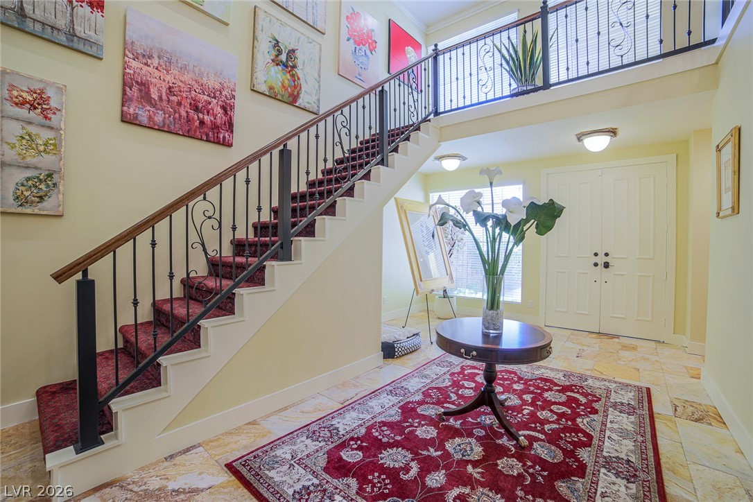 2863 Queens Courtyard Drive Property Photo 4