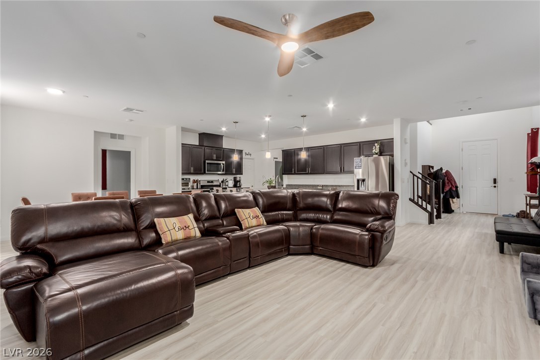 10909 Chipotle Avenue Property Photo 8