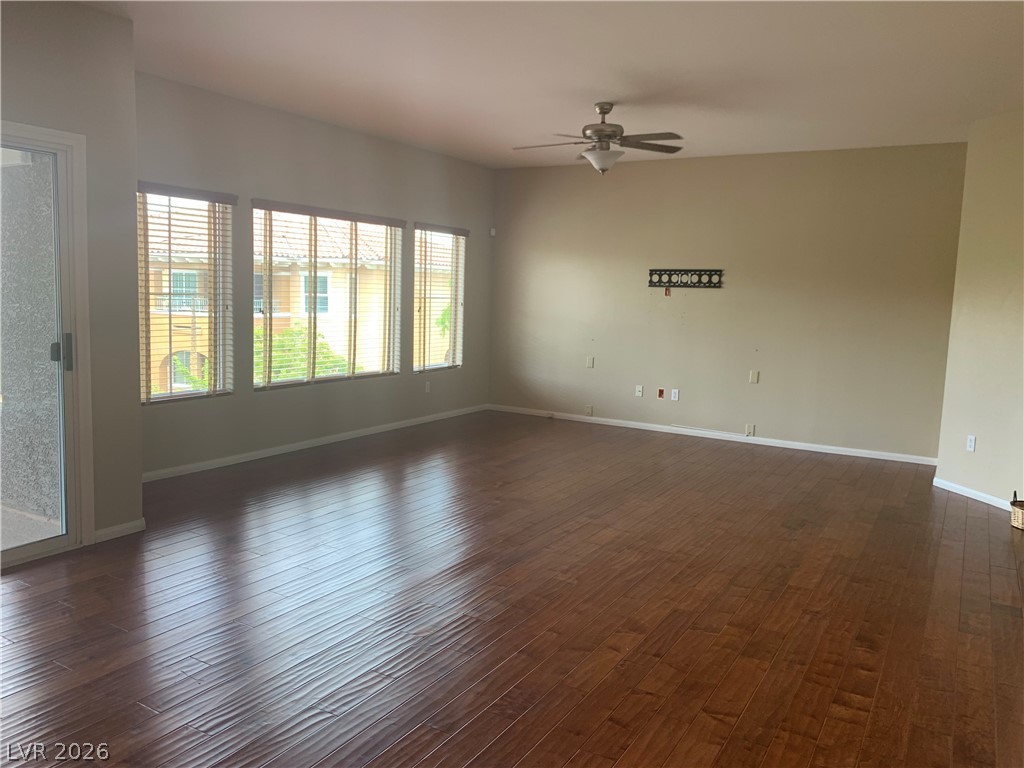 11830 Portina Drive 2031 Property Photo 6