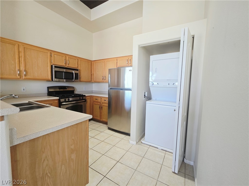 700 West Carnegie Street 222 Property Photo 6