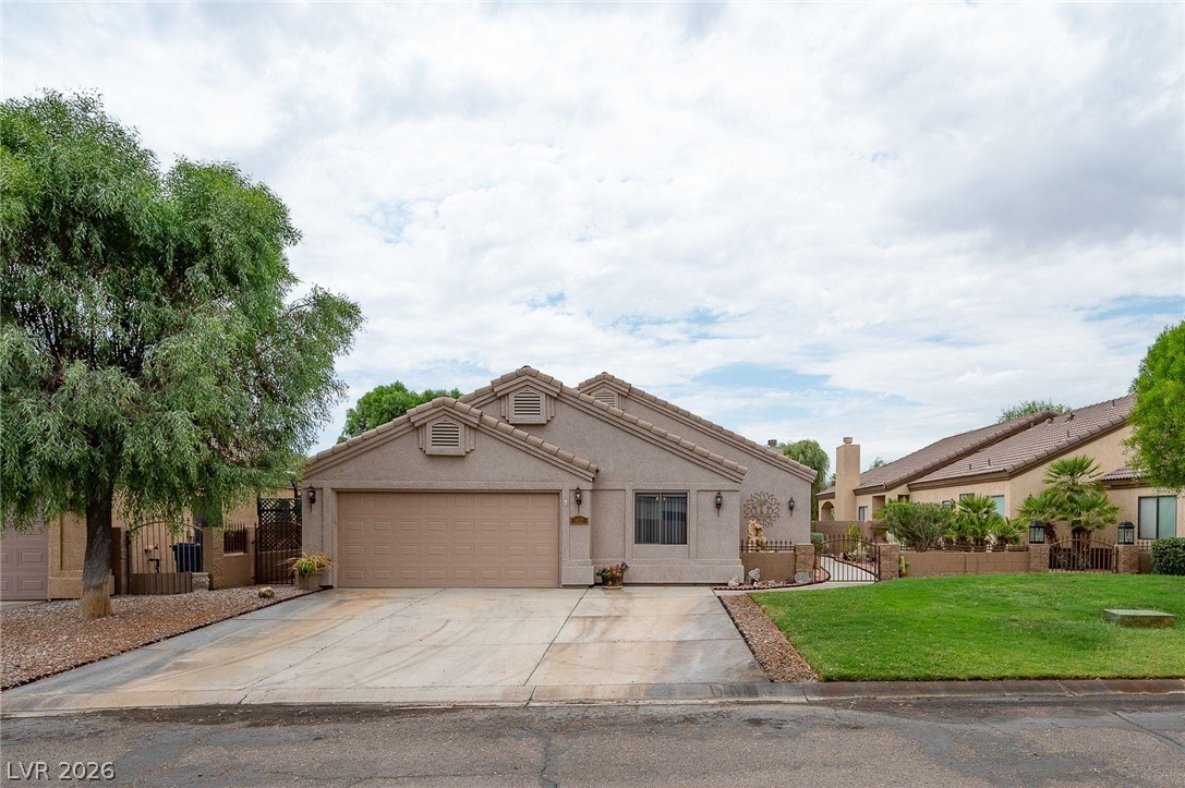 1437 Palm Drive Property Photo 3