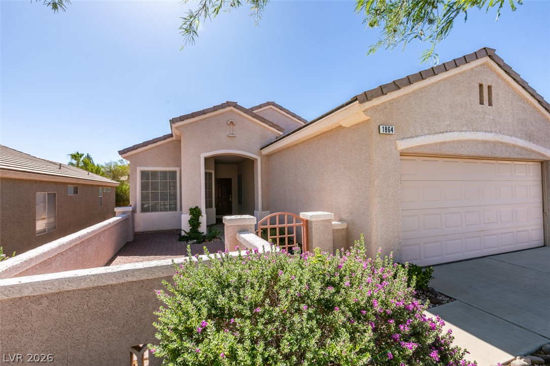 1864 High Mesa Drive Property Photo 2