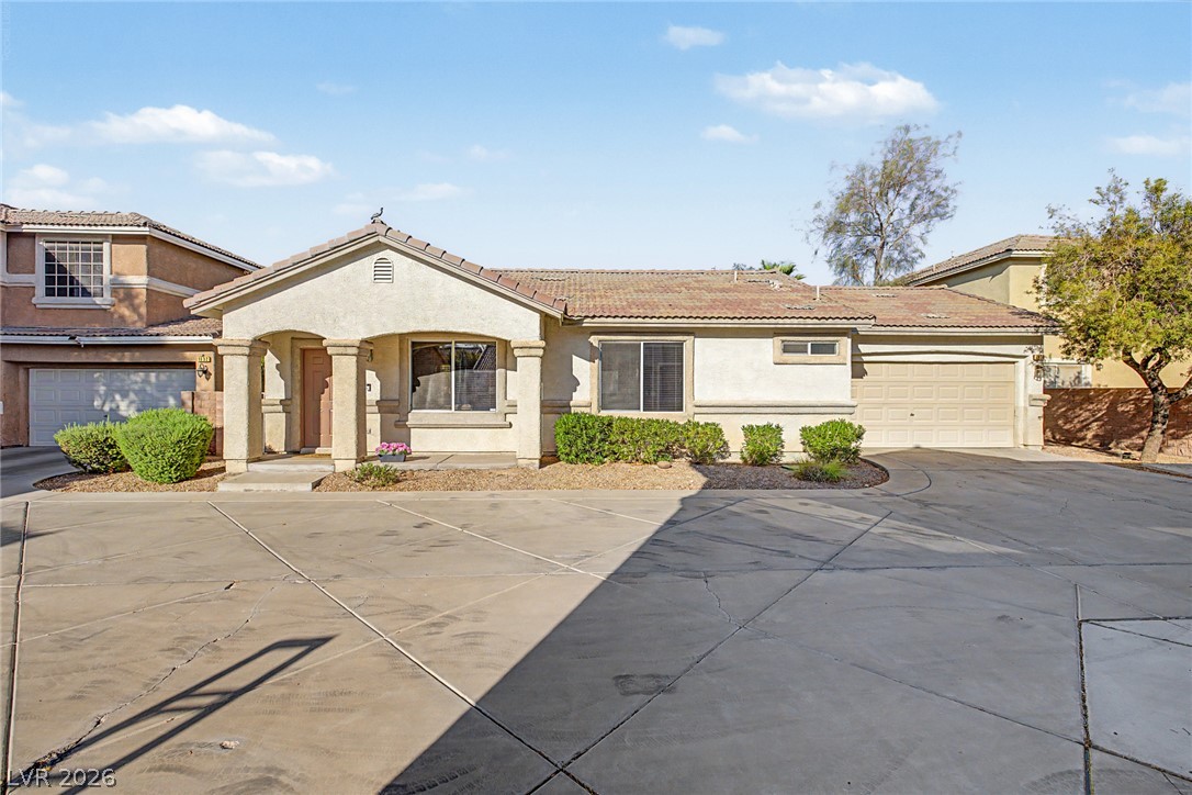 1430 Summer Glow Avenue Property Photo 2