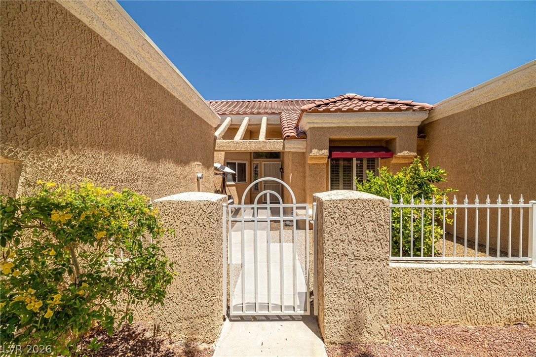9052 Gemstone Drive Property Photo 5