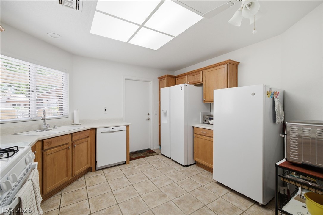9052 Gemstone Drive Property Photo 16