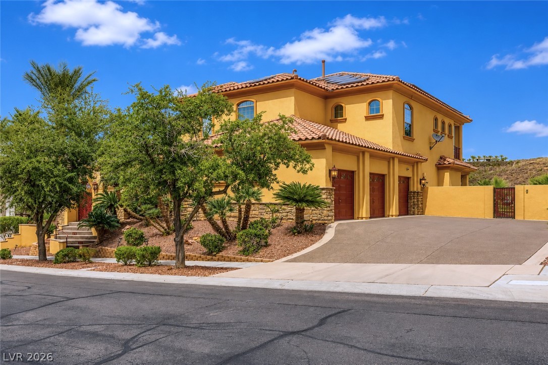 1760 Harpsichord Way Property Photo 3