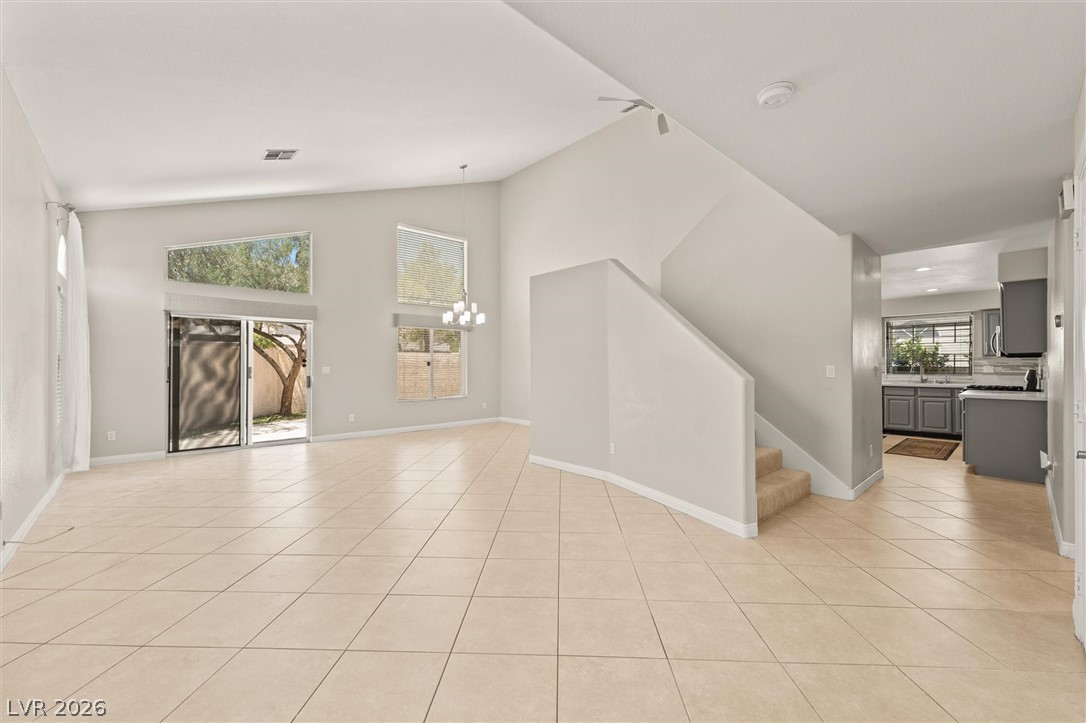 121 Golf Range Street Property Photo 3