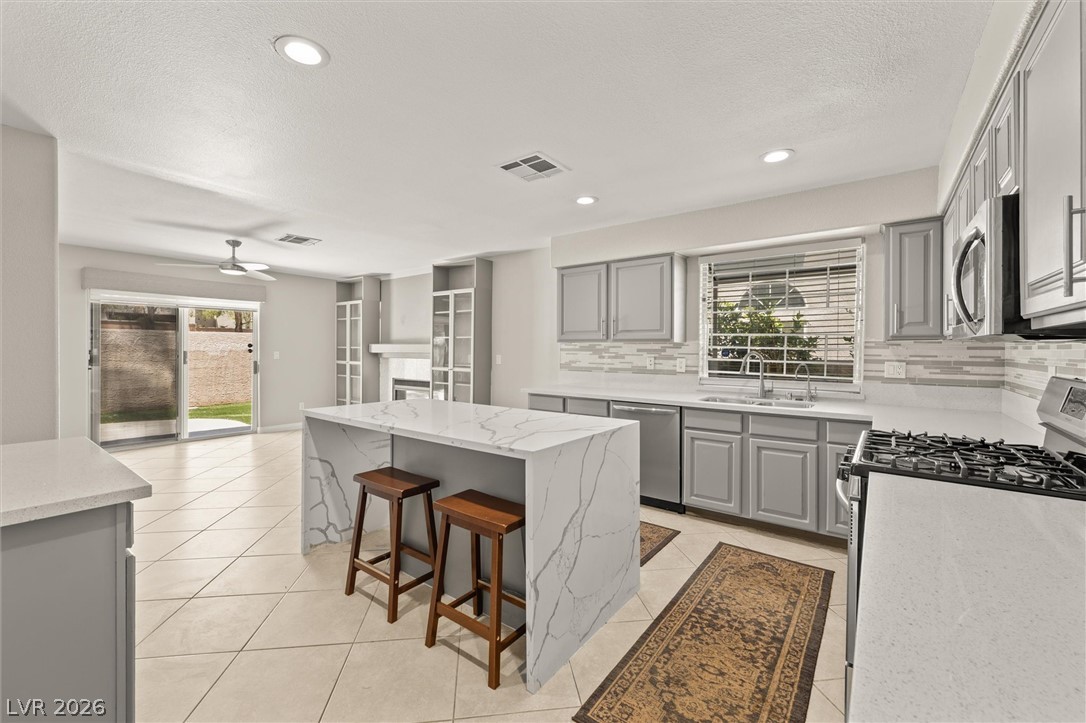 121 Golf Range Street Property Photo 13