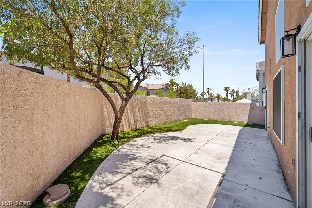 121 Golf Range Street Property Photo 34