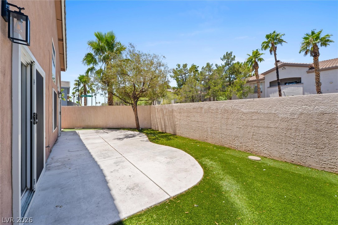 121 Golf Range Street Property Photo 35