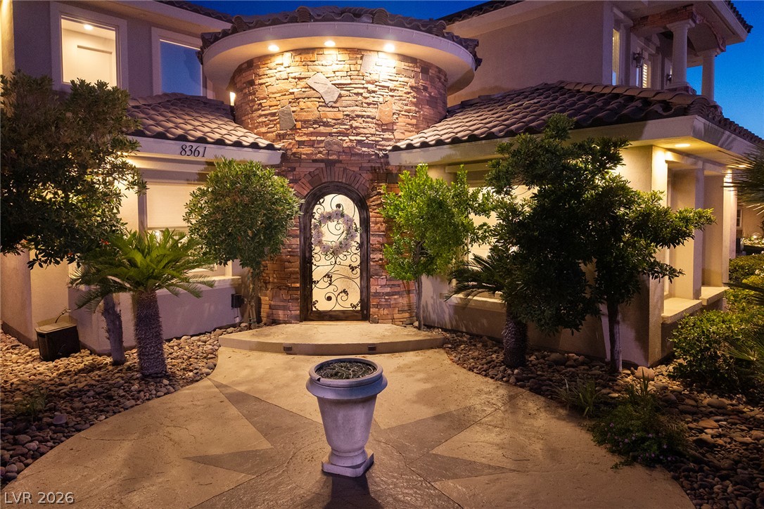 8361 Jeeves Circle Property Photo 4