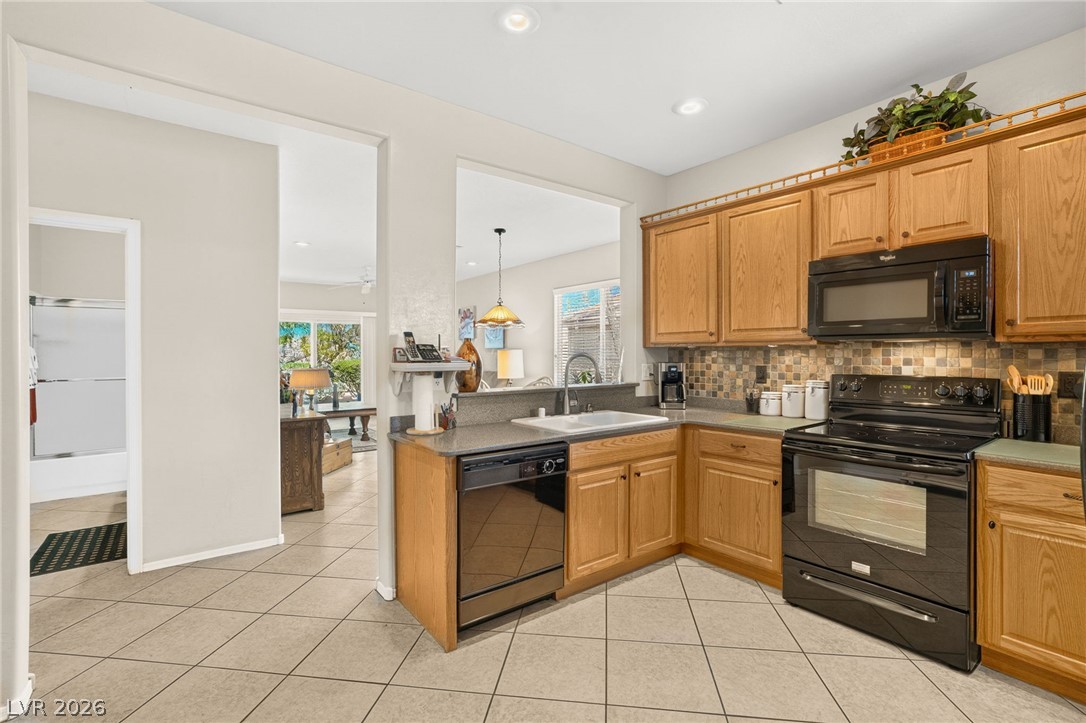2521 Nashira Street Property Photo 13