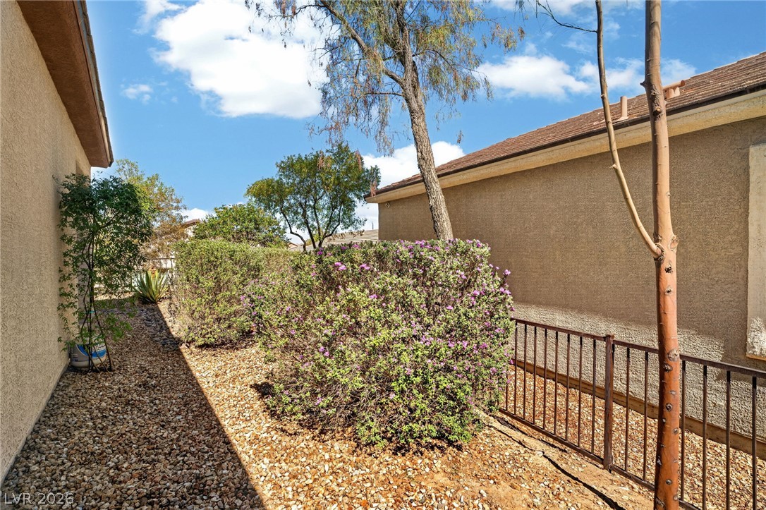 2521 Nashira Street Property Photo 27